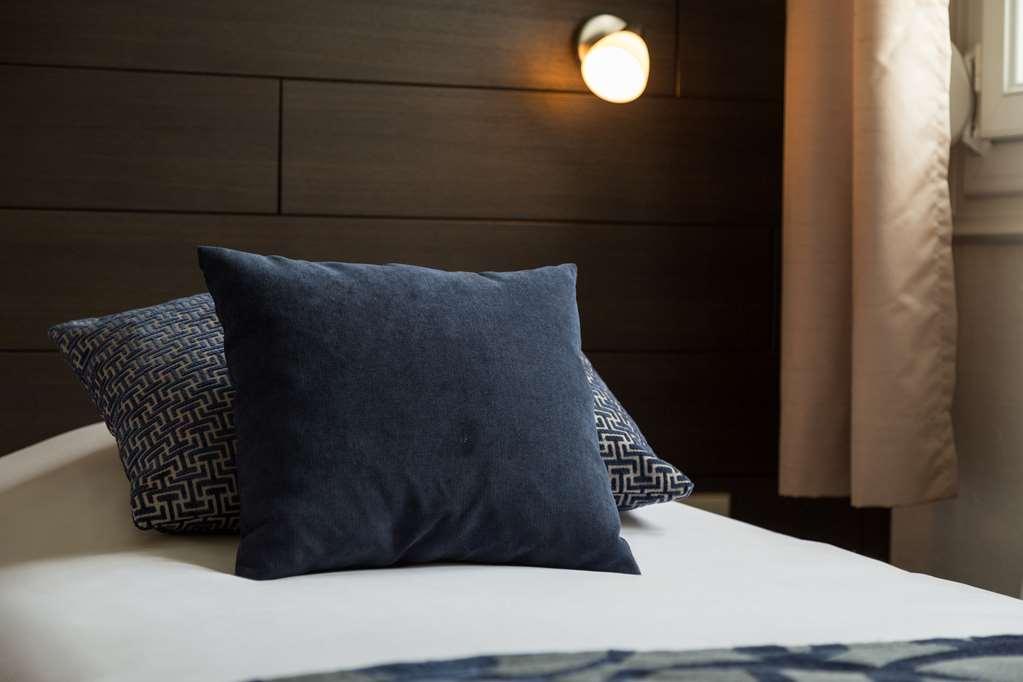 The Originals City, Hotel Du Chateau, Pontivy Room photo